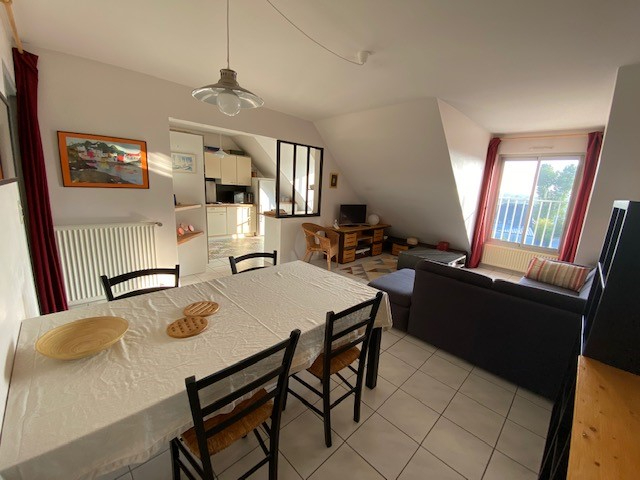 T.3 EN DUPLEX AU DERNIER ETAGE AVEC ASCENSEUR EN CENTRE VILLE D'AURAY T.3 EN DUPLEX AU DERNIER ETAGE AVEC ASCENSEUR EN CENTRE VILLE D'AURAY