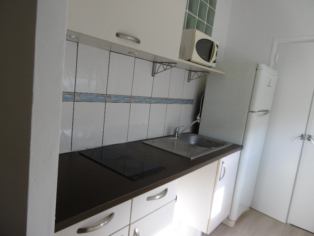 A louer Pontivy Morbihan Bretagne appartement centre ville 2 pièces 49 m2 1 chambre cuisine aménagée A louer Pontivy Morbihan Bretagne appartement centre ville 2 pièces 49 m2 1 chambre cuisine aménagée