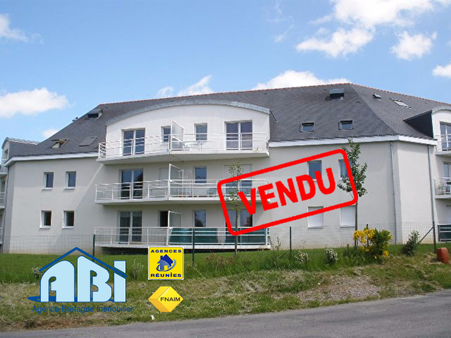 A VENDRE A PONTIVY POUR INVESTISSEUR LOCATAIRE EN PLACE, DANS UNE RÉSIDENCE DE 2007, UN APPARTEMENT DE TYPE T2 DE 45 M² SITUE AU 1er ETAGE AVEC ASCENSEUR, UNE PLACE DE PARKING. A VENDRE A PONTIVY POUR INVESTISSEUR LOCATAIRE EN PLACE, DANS UNE RÉSIDENCE DE 2007, UN APPARTEMENT DE TYPE T2 DE 45 M² SITUE AU 1er ETAGE AVEC ASCENSEUR, UNE PLACE DE PARKING.