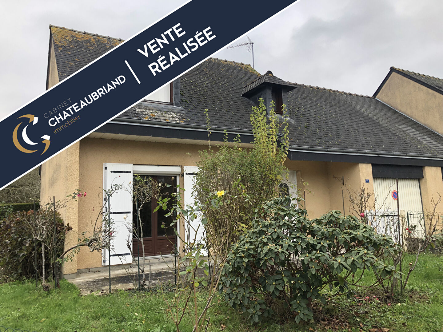 Emplacement privilégié pour ce pavillon de 93,5 m²à rafraichir. Emplacement privilégié pour ce pavillon de 93,5 m²à rafraichir.