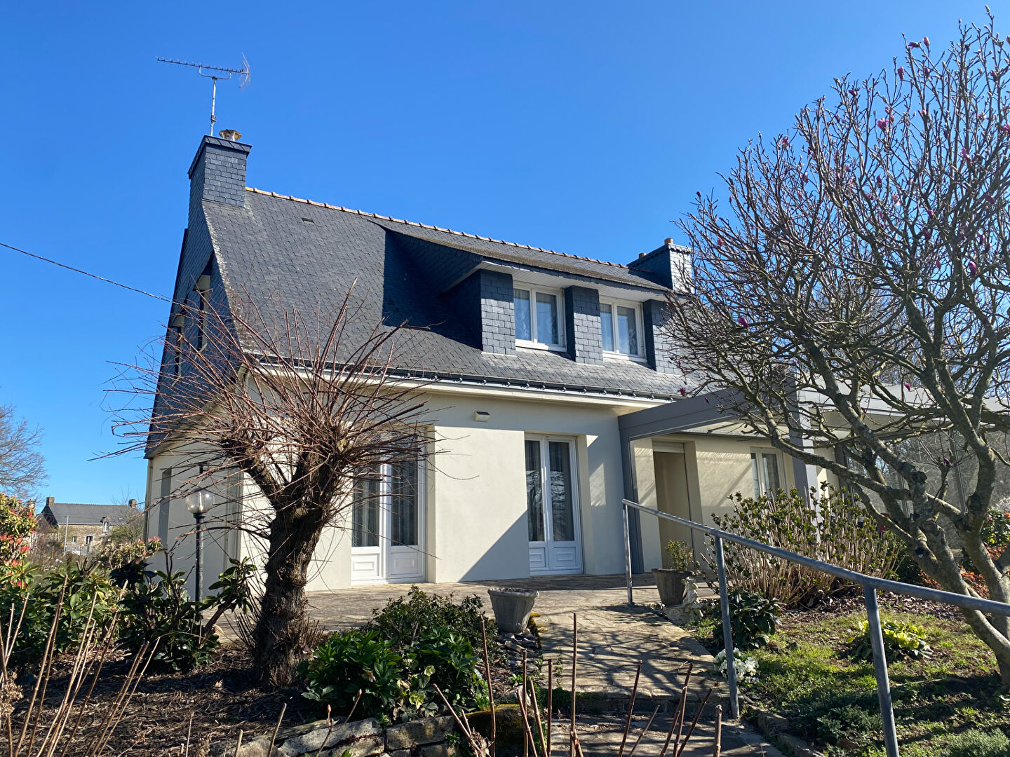 A VENDRE - MAISON T5 NOYAL-MUZILLAC CAMPAGNE A VENDRE - MAISON T5 NOYAL-MUZILLAC CAMPAGNE