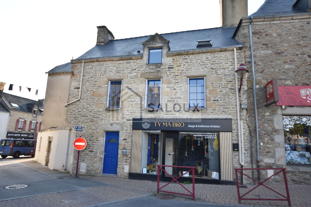 MUZILLAC : Appart T5 + local prof. MUZILLAC : Appart T5 + local prof.