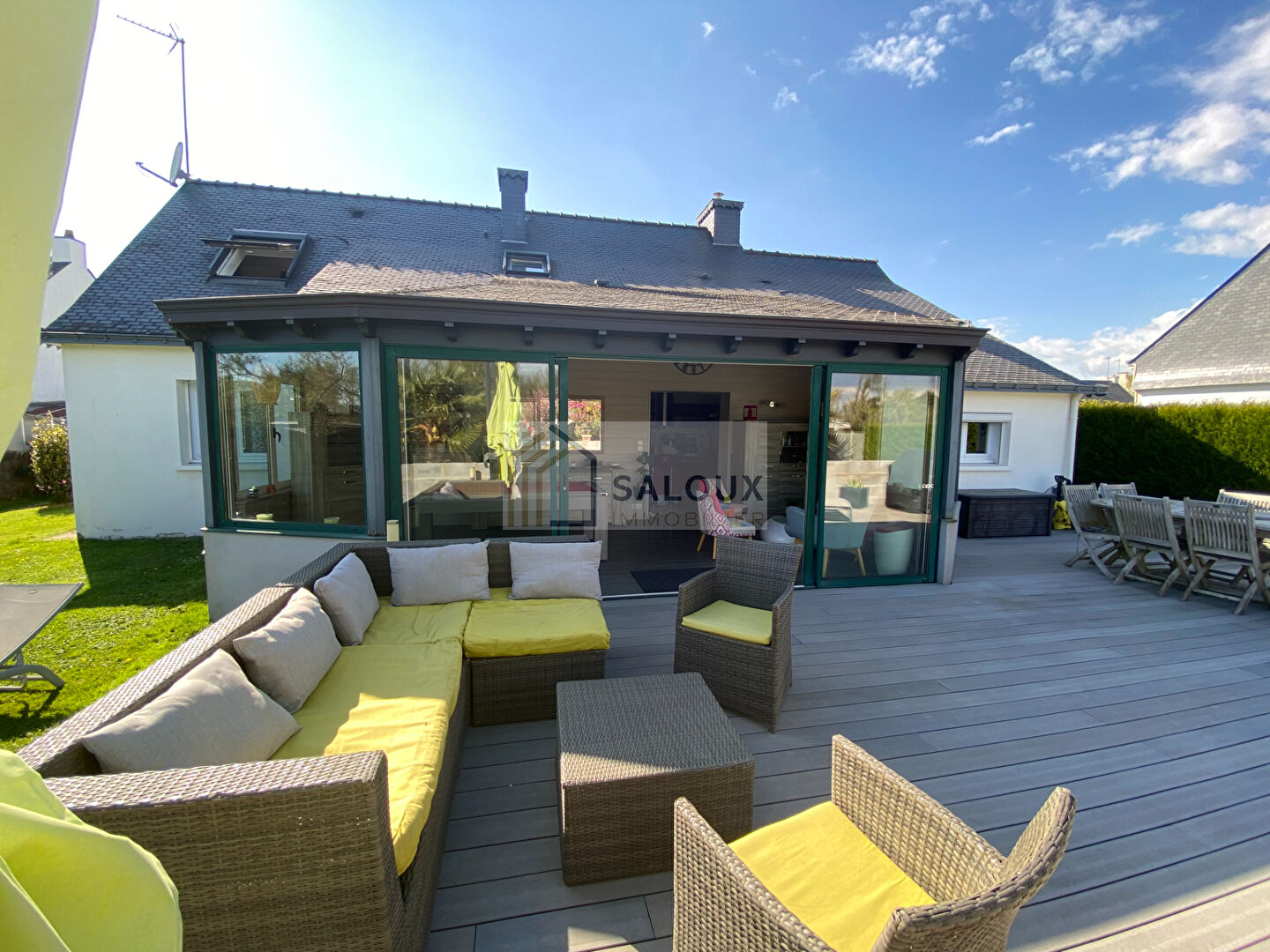 PEAULE - Maison 6 pièces de 135 m2 PEAULE - Maison 6 pièces de 135 m2