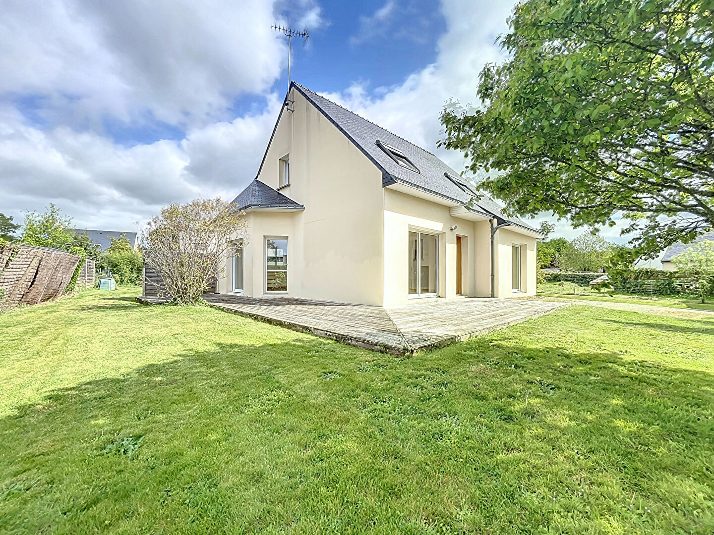 Maison Arzal 4 pièce(s) 104 m2 Maison Arzal 4 pièce(s) 104 m2