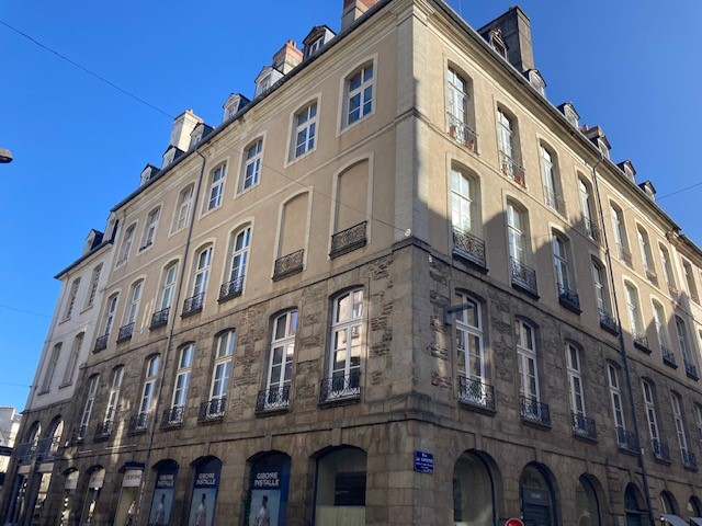 Bureaux Rennes 95,25 m² carrez Bureaux Rennes 95,25 m² carrez