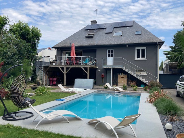 Maison Rennes 8 pièce(s) 153.96 m2 Maison Rennes 8 pièce(s) 153.96 m2