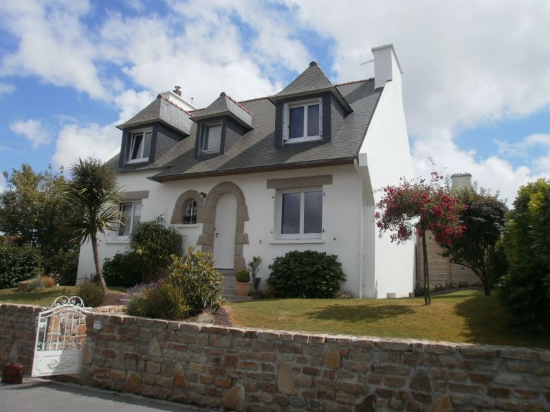 Maison T6 en parfait état dans le bourg de BOHARS Maison T6 en parfait état dans le bourg de BOHARS