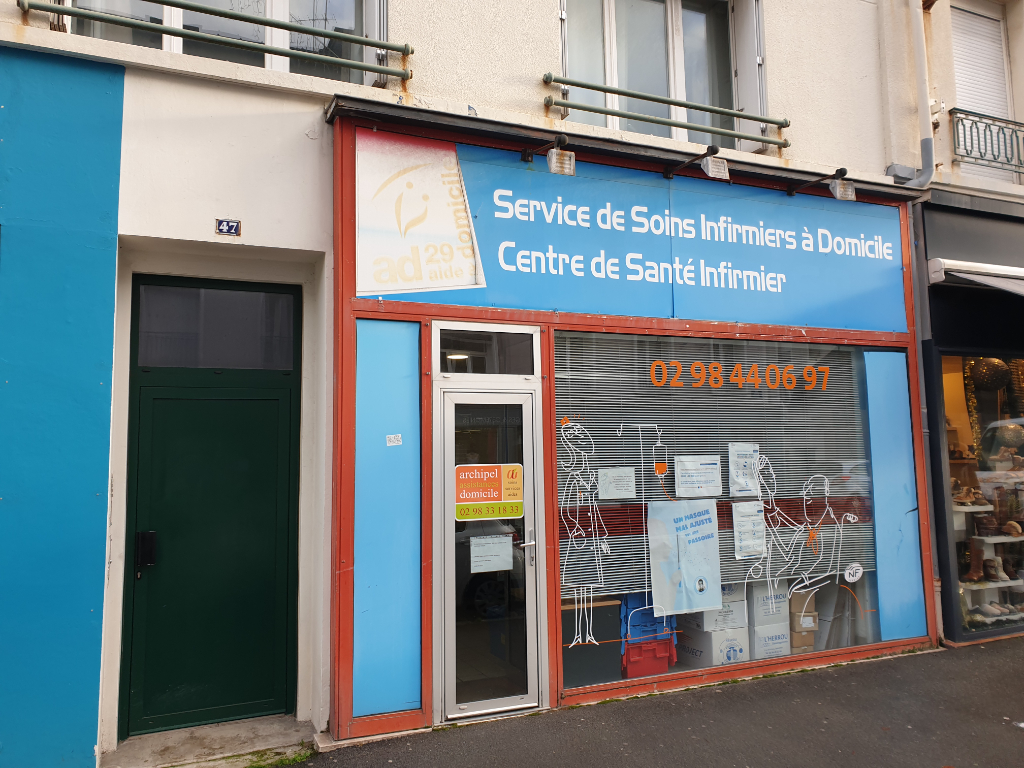 A LOUER - LOCAL COMMERCIAL ST LOUIS- 61.16 m2 A LOUER - LOCAL COMMERCIAL ST LOUIS- 61.16 m2