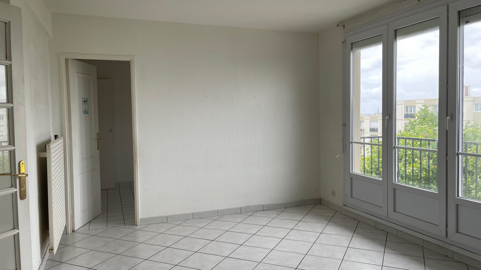 APPARTEMENT T5 - 87m² - ST PIERRE APPARTEMENT T5 - 87m² - ST PIERRE