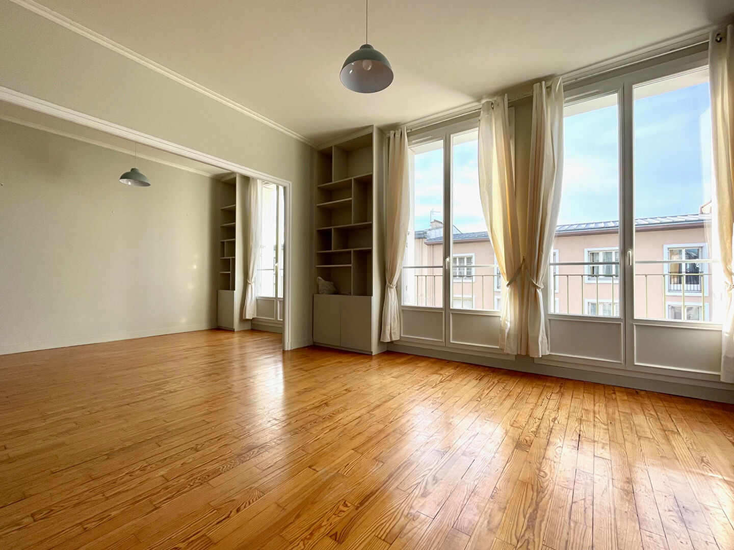 T5 - RUE DE LYON - 85.61 m2 T5 - RUE DE LYON - 85.61 m2
