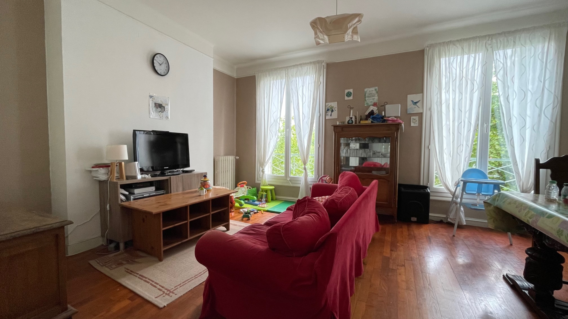 Appartement T4 - PLACE DE LA LIBERTE - 104 M² Appartement T4 - PLACE DE LA LIBERTE - 104 M²