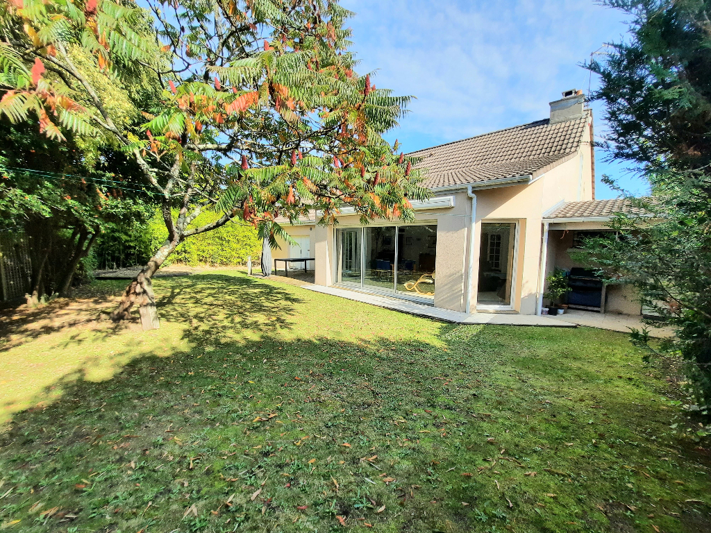 Maison Nantes 6 pièce(s) 202.54 m2 Maison Nantes 6 pièce(s) 202.54 m2
