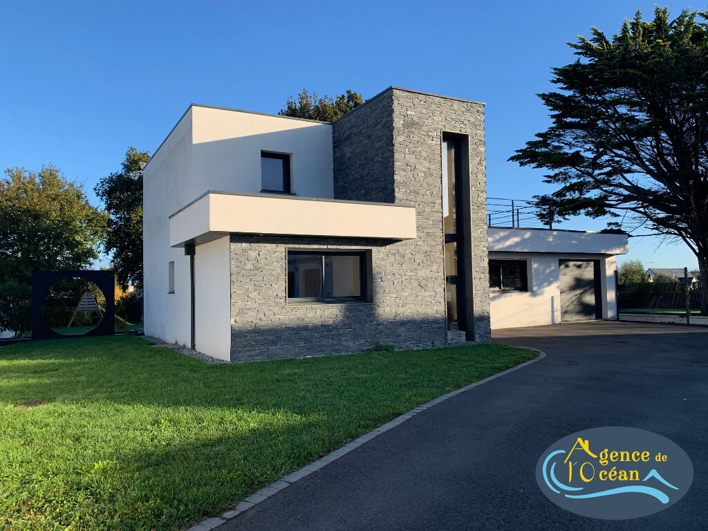 FEREL, PROCHE LA ROCHE BERNARD, MAISON D'ARCHITECTE DE 2017 VIE DE PLAIN PIED, PISCINE, PROCHE AXE NANTES VANNES, A 30 MINUTES DU GOLFE DU MORBIHAN, 15 MINUTES DES PLAGES FEREL, PROCHE LA ROCHE BERNARD, MAISON D'ARCHITECTE DE 2017 VIE DE PLAIN PIED, PISCINE, PROCHE AXE NANTES VANNES, A 30 MINUTES DU GOLFE DU MORBIHAN, 15 MINUTES DES PLAGES