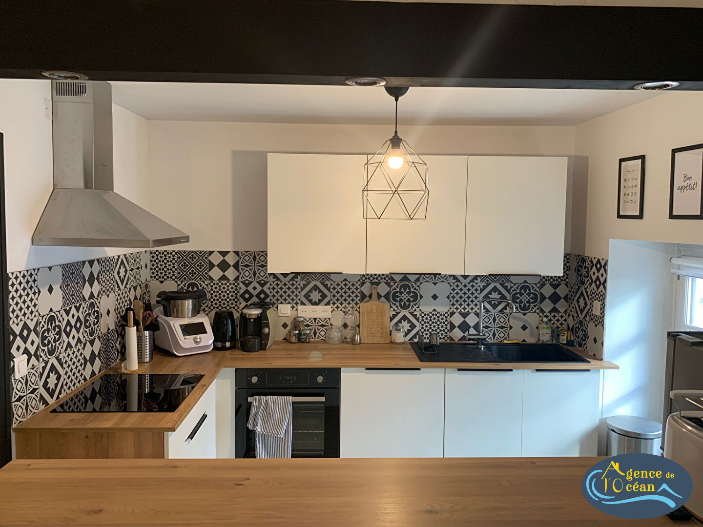 LA ROCHE BERNARD-COEUR DE VILLE, APPARTEMENT 2 CHAMBRES REFAIT A NEUF, PROCHE AXE NANTES-VANNES, BRETAGNE SUD, LA ROCHE BERNARD-COEUR DE VILLE, APPARTEMENT 2 CHAMBRES REFAIT A NEUF, PROCHE AXE NANTES-VANNES, BRETAGNE SUD,