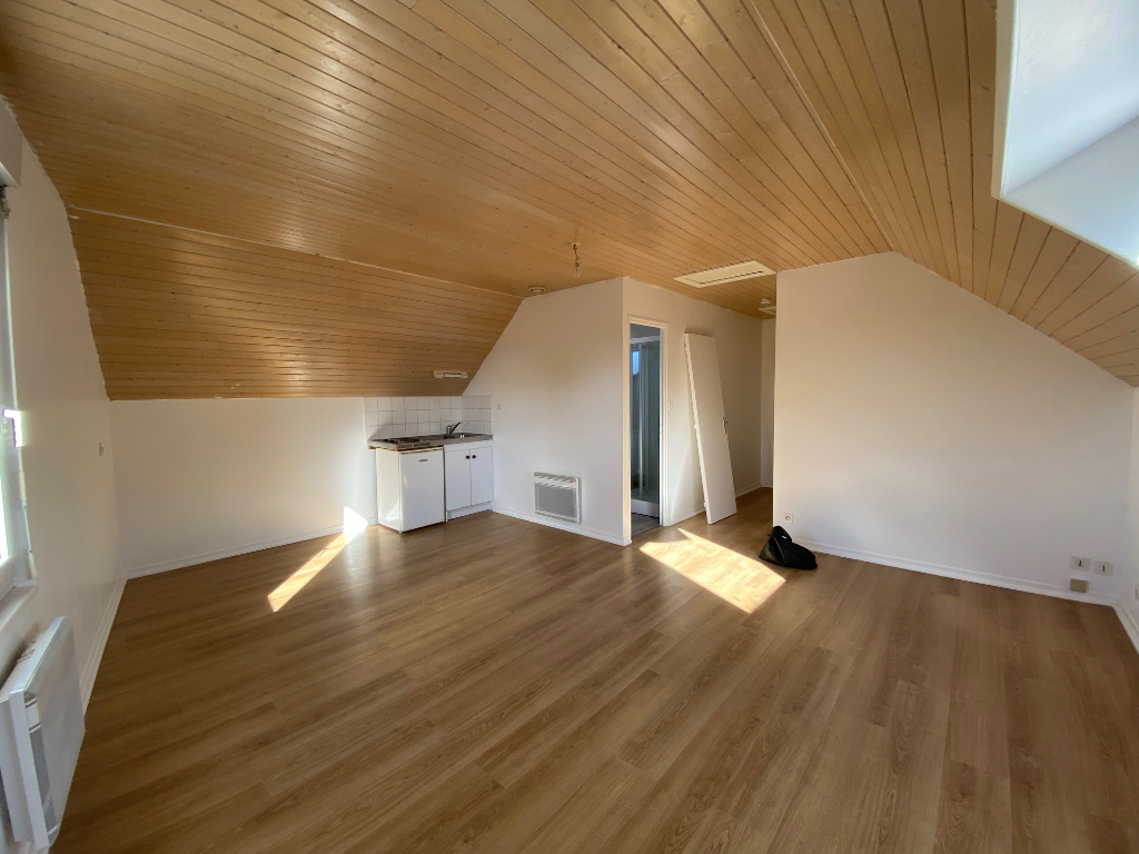 A LOUER STUDIO PLEIN CENTRE PLOERMEL 56800 PLOERMEL A LOUER STUDIO PLEIN CENTRE PLOERMEL 56800 PLOERMEL