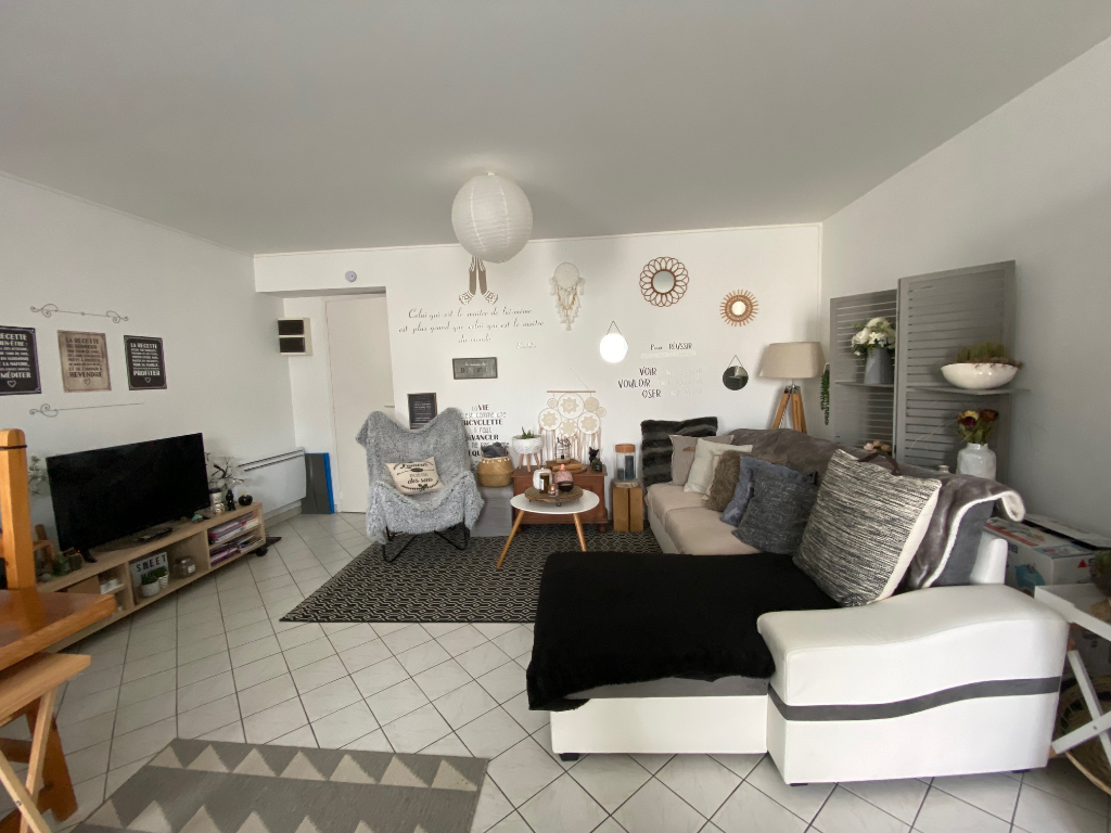 A LOUER T2 EN REZ DE JARDIN REFAIT A NEUF AVEC GARAGE ST MALO DES TROIS FONTAINES 56490 A LOUER T2 EN REZ DE JARDIN REFAIT A NEUF AVEC GARAGE ST MALO DES TROIS FONTAINES 56490