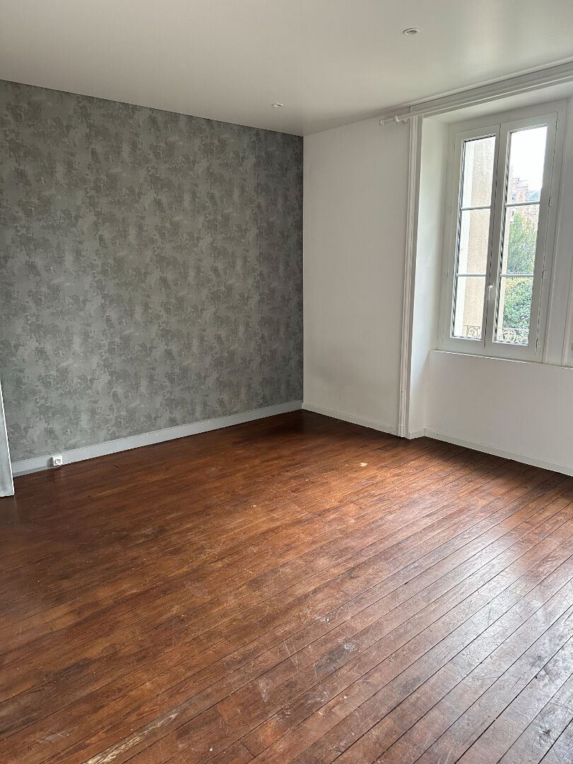 A LOUER STUDIO CENTRE VILLE REDON 35600 ILLE ET VILAINE BRETAGNE A LOUER STUDIO CENTRE VILLE REDON 35600 ILLE ET VILAINE BRETAGNE