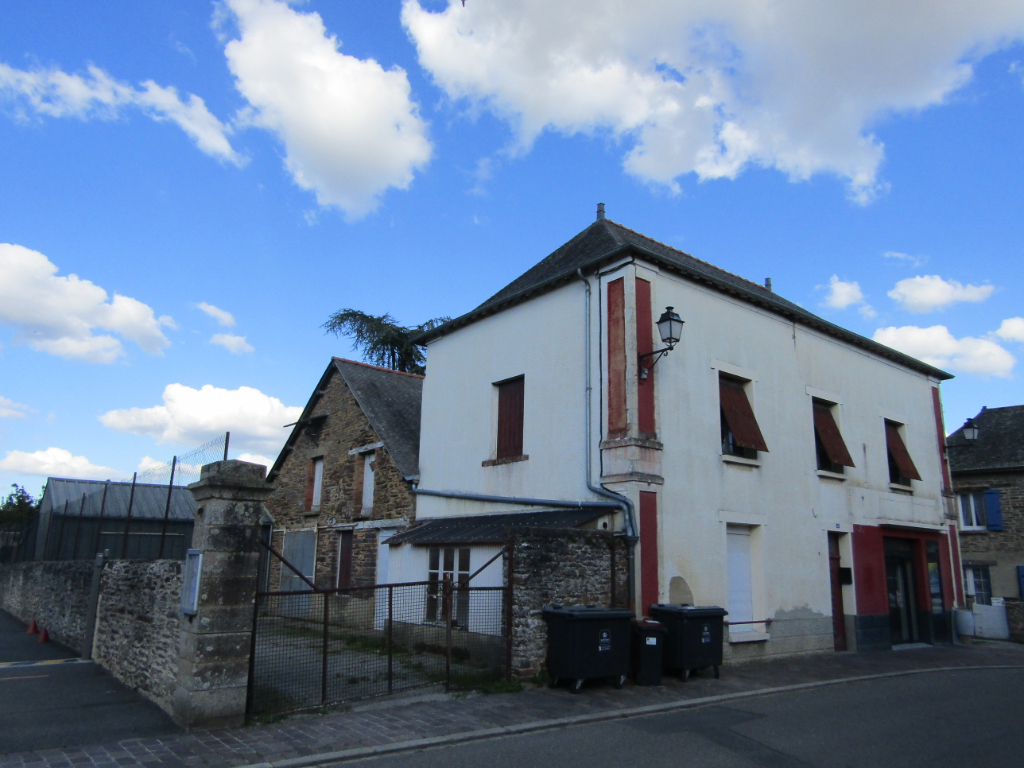 A VENDRE IMMEUBLE/MAISON 35550 LOHEAC A VENDRE IMMEUBLE/MAISON 35550 LOHEAC