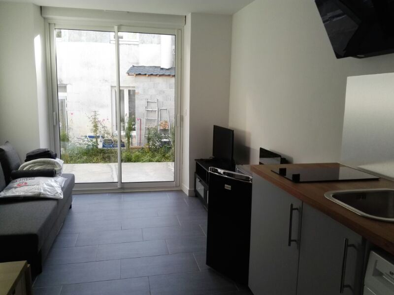 A LOUER Studio meublé avec jardinet centre ville PLOERMEL 56800 BRETAGNE MORBIHAN A LOUER Studio meublé avec jardinet centre ville PLOERMEL 56800 BRETAGNE MORBIHAN