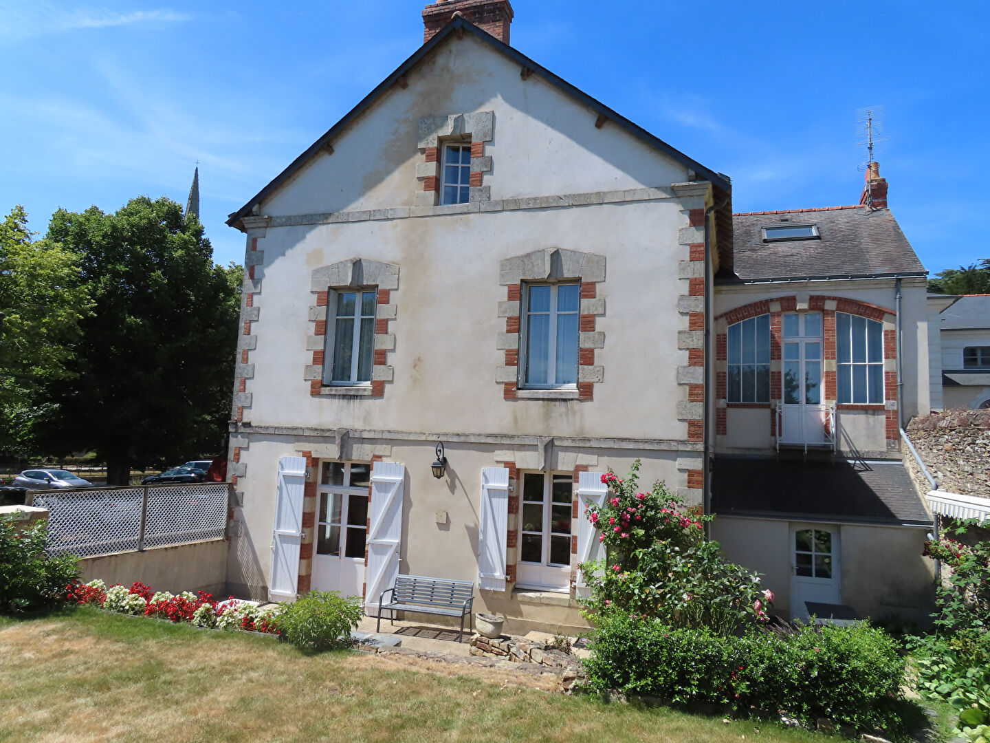 Maison REDON ILLE ET VILAINE BRETAGNE SUD PROCHE GARE LGV 8 pièce(s) 303 m2 Maison REDON ILLE ET VILAINE BRETAGNE SUD PROCHE GARE LGV 8 pièce(s) 303 m2