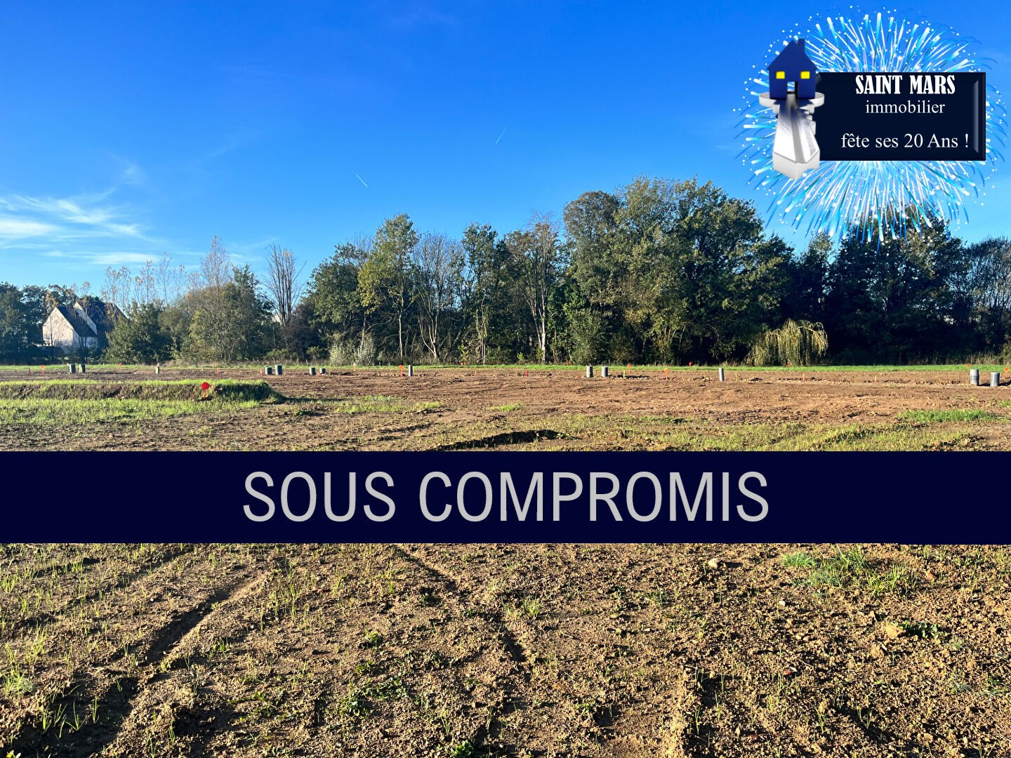 TERRAIN DE 464 M² PLEIN BOURG TERRAIN DE 464 M² PLEIN BOURG