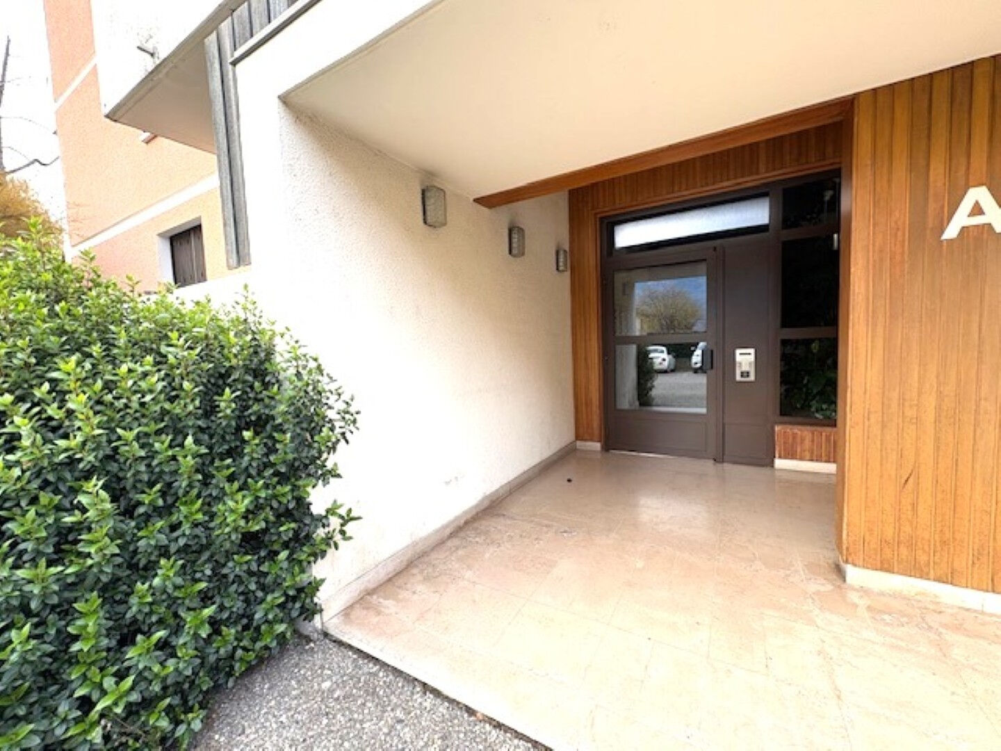 Photo Appartement  3 pièce(s) 80.82 m²  avec terrasse Cave et Garage image 5/6