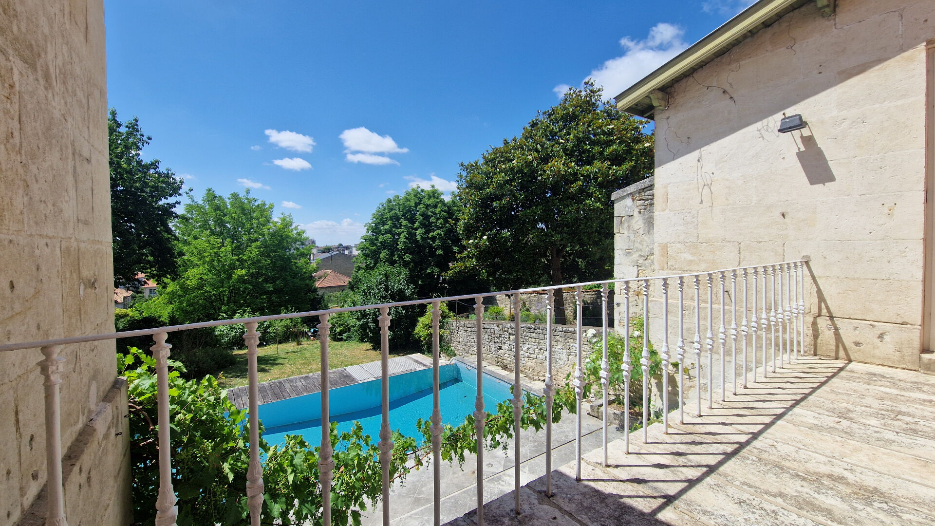 Photo Maison de ville avec piscine Niort 9 pièce(s) 200 m2 image 4/6