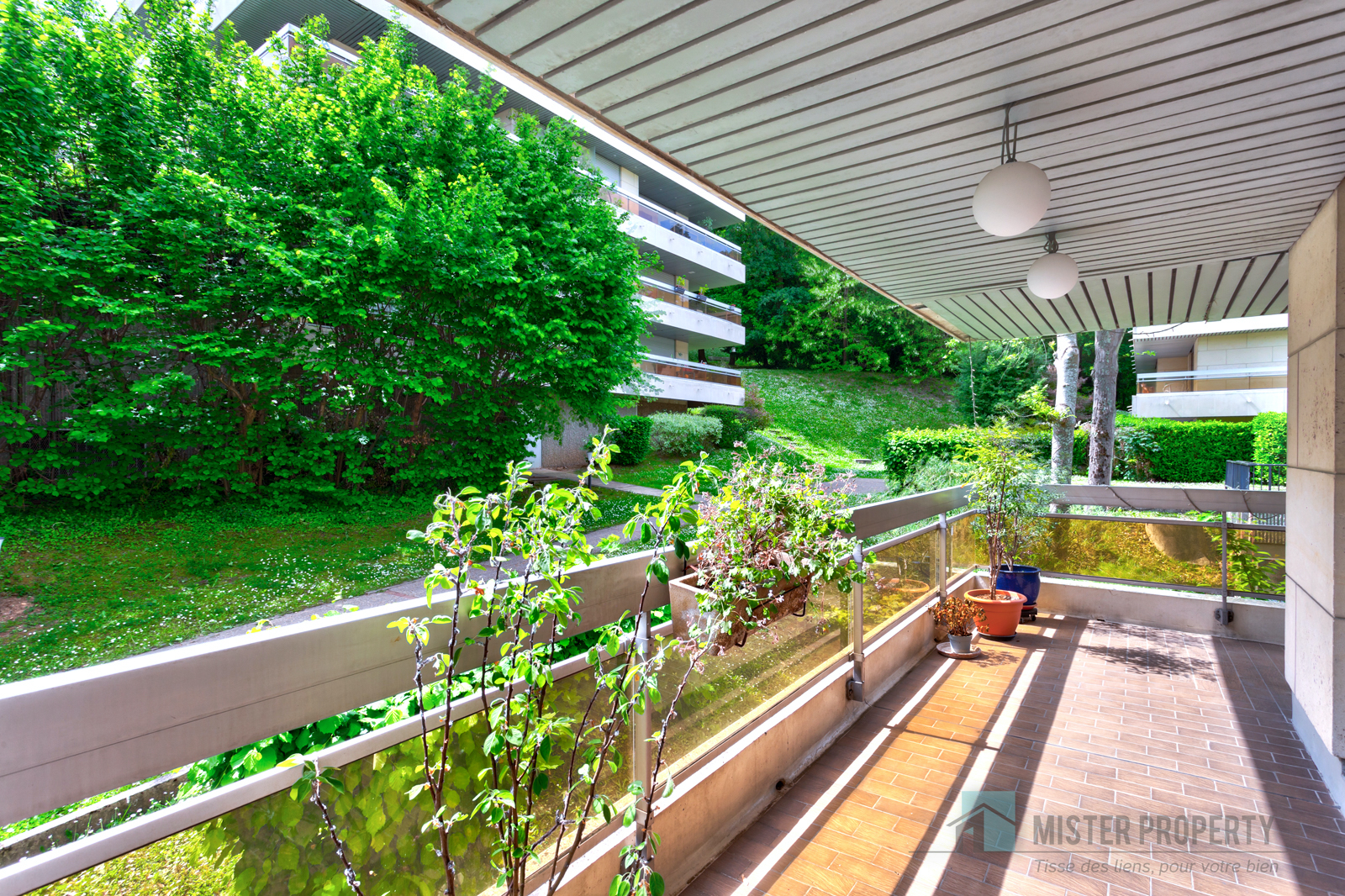 BOUGIVAL / 3 PIECES - JONCHÈRE / PARKING - CAVE - TERRASSE