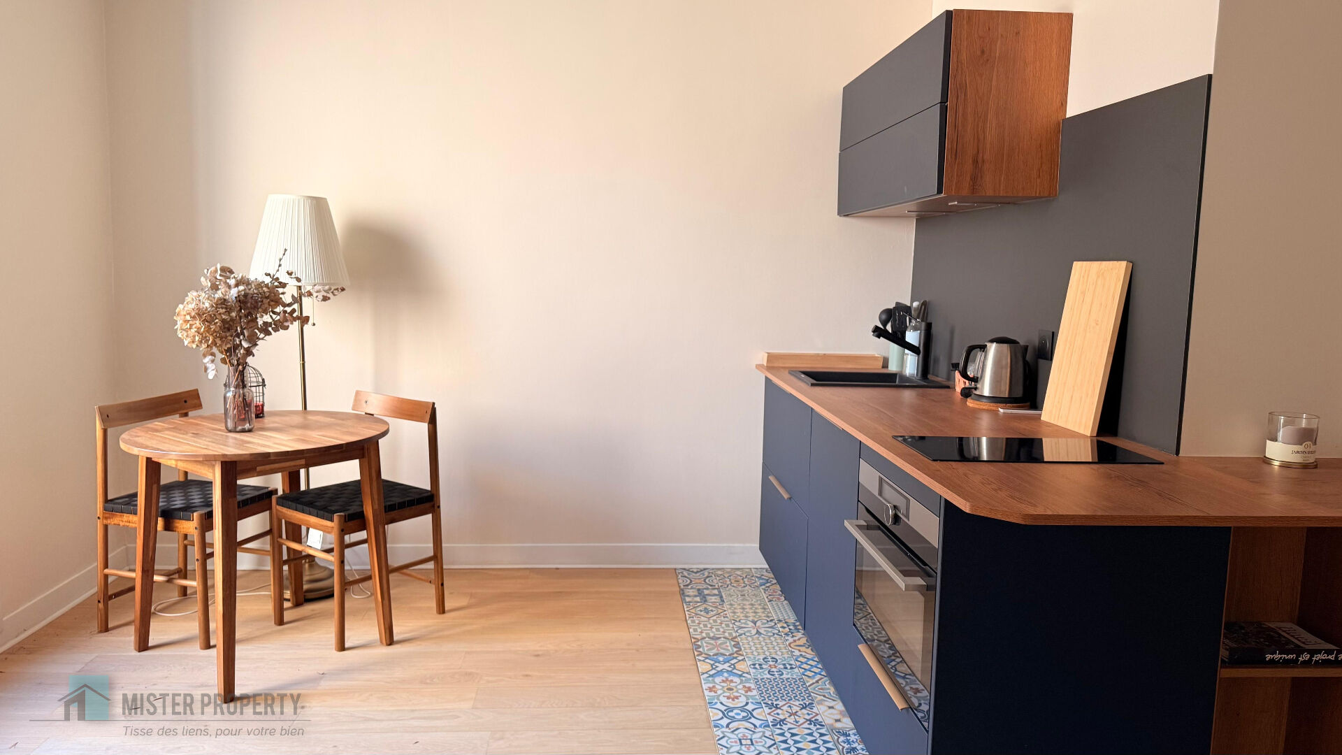 Photo Rueil Malmaison  1 pièce(s) / 24 m2 / Coeur de Ville / Terrasse - Cave image 5/6