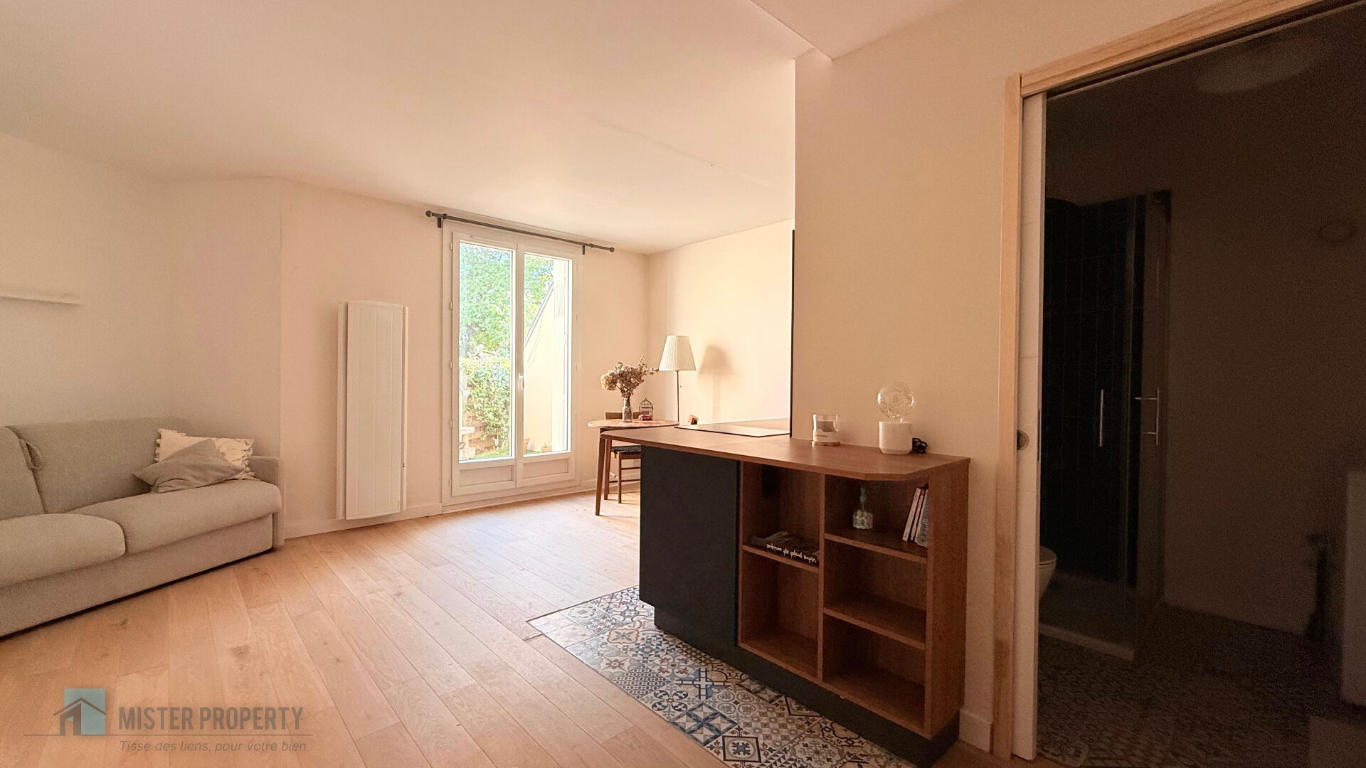 Photo Rueil Malmaison  1 pièce(s) / 24 m2 / Coeur de Ville / Terrasse - Cave image 6/6