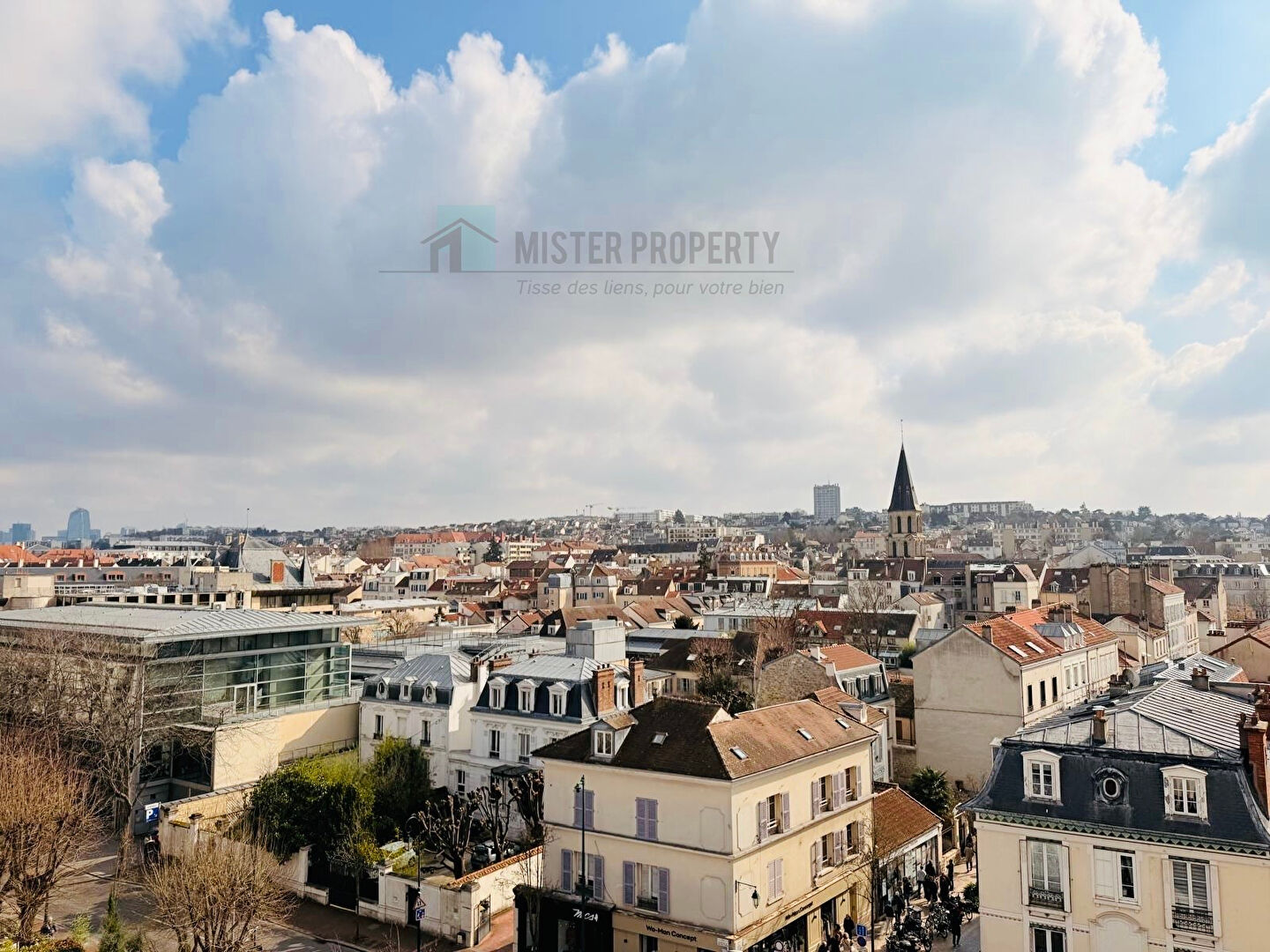 Rueil Malmaison / 4 pièce(s) 92 m2 / Centre ville / Balcon - Cave - 2 parkings