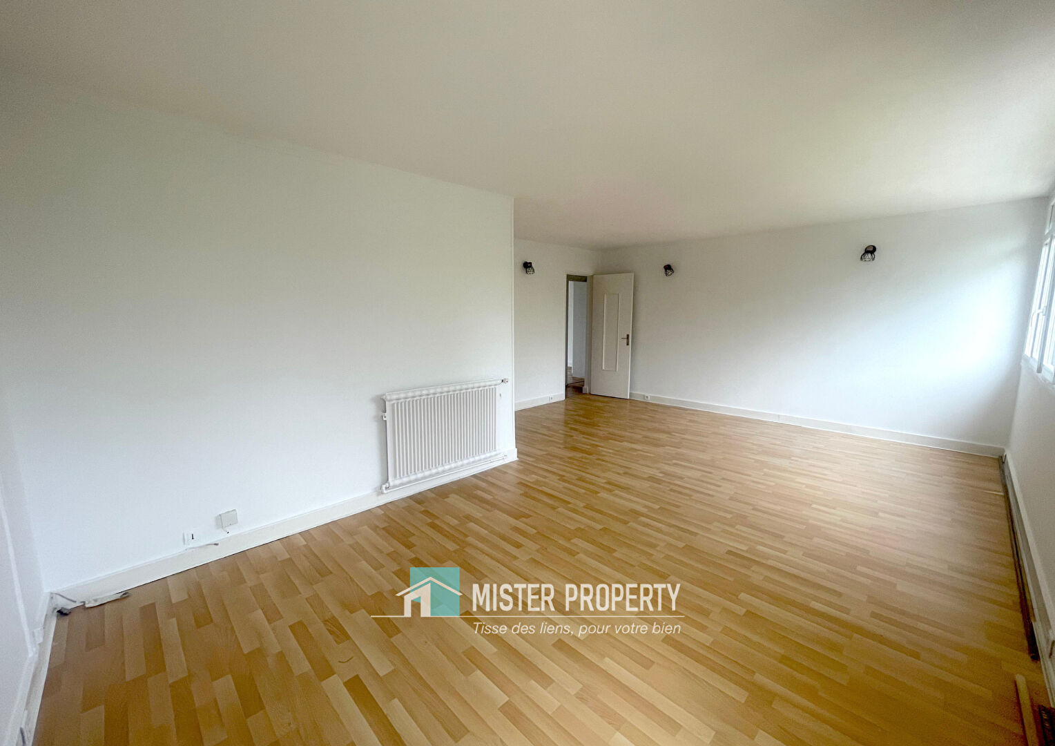 Photo !! Maisons-Laffitte - Superbe Appartement de 80 m² au Dernier Étage avec 3 Chambres et Balcon !! image 1/6