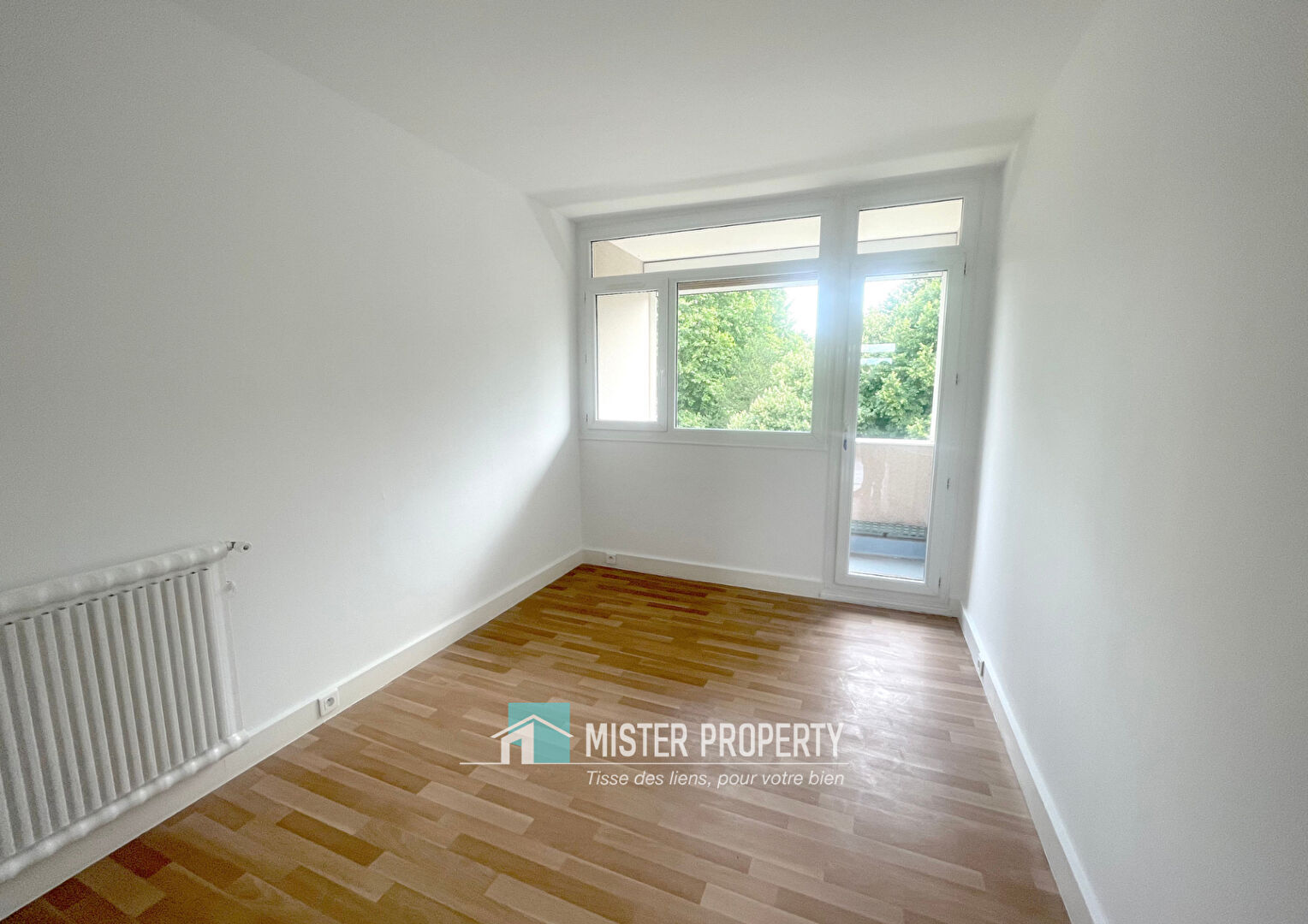 Photo !! Maisons-Laffitte - Superbe Appartement de 80 m² au Dernier Étage avec 3 Chambres et Balcon !! image 6/6