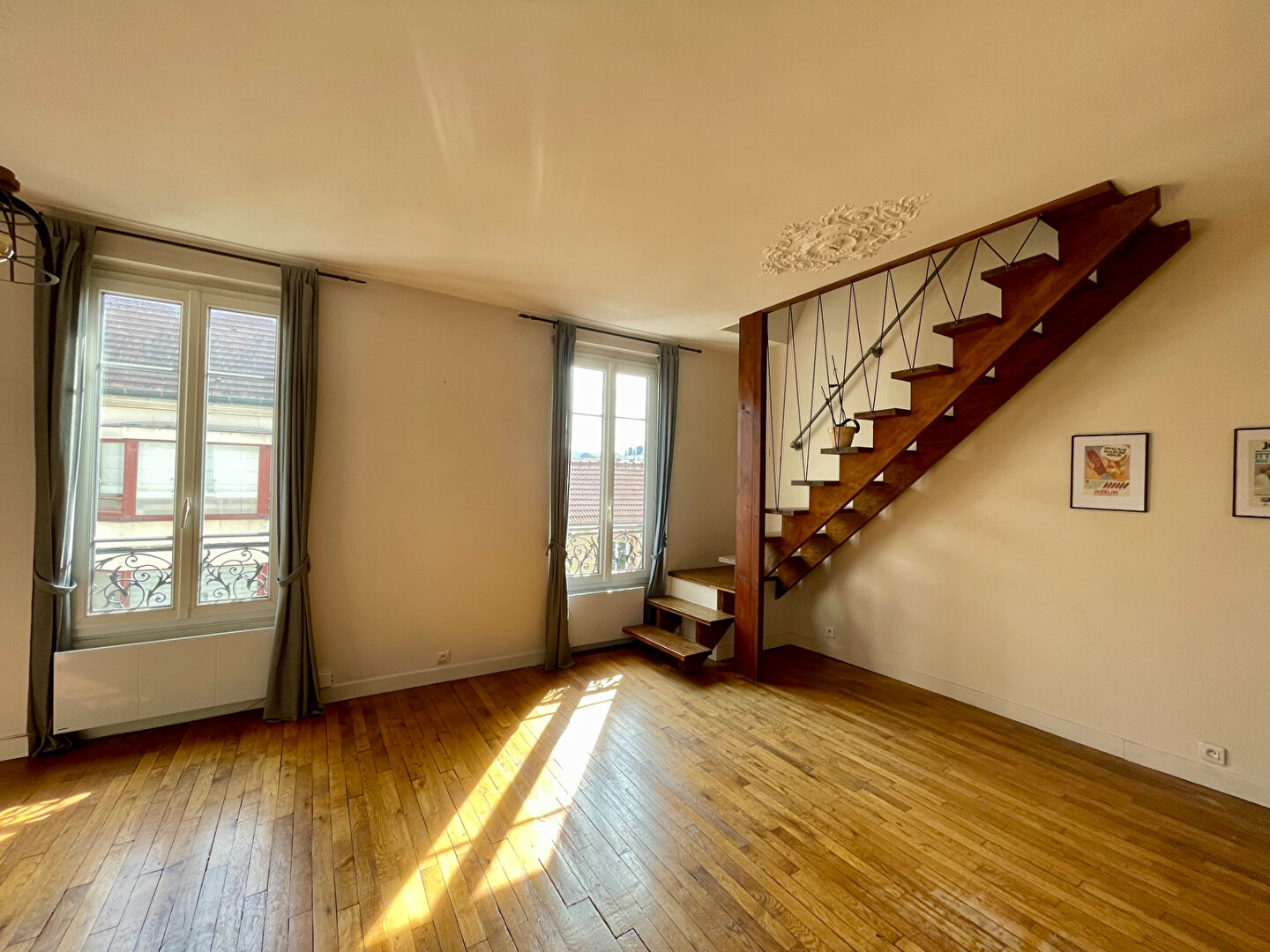 PUTEAUX - Appartement 3 pièces - Dernier étage