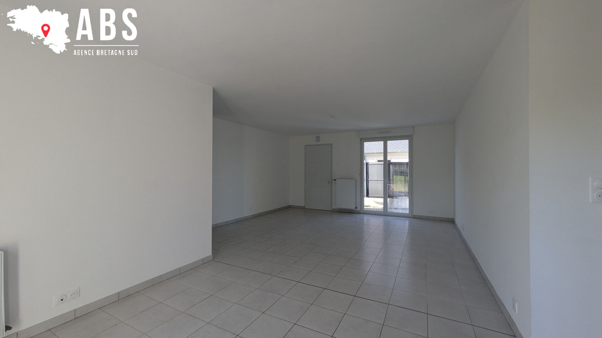 
Maison récente T4 de 84 m² dans le bourg de SAINT-DOLAY
