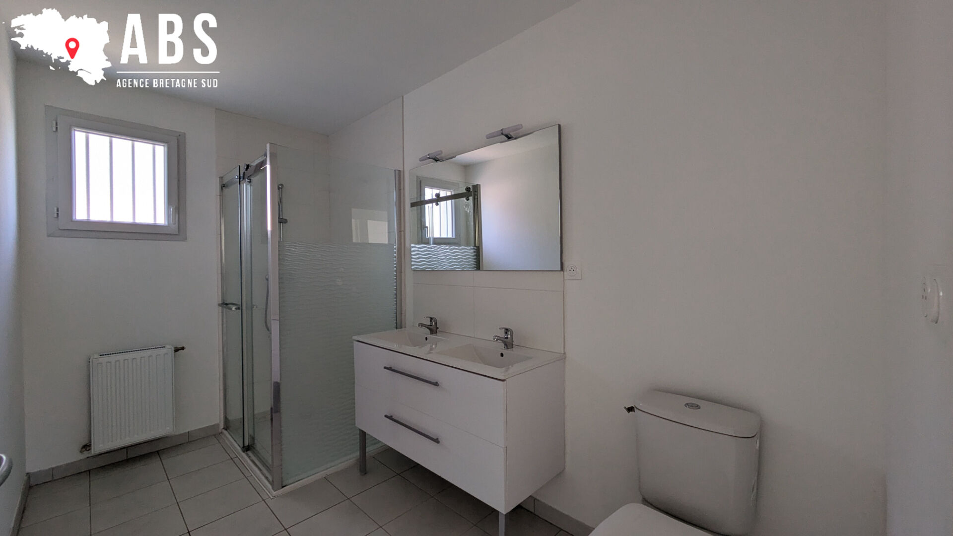 
Maison récente T4 de 84 m² dans le bourg de SAINT-DOLAY
