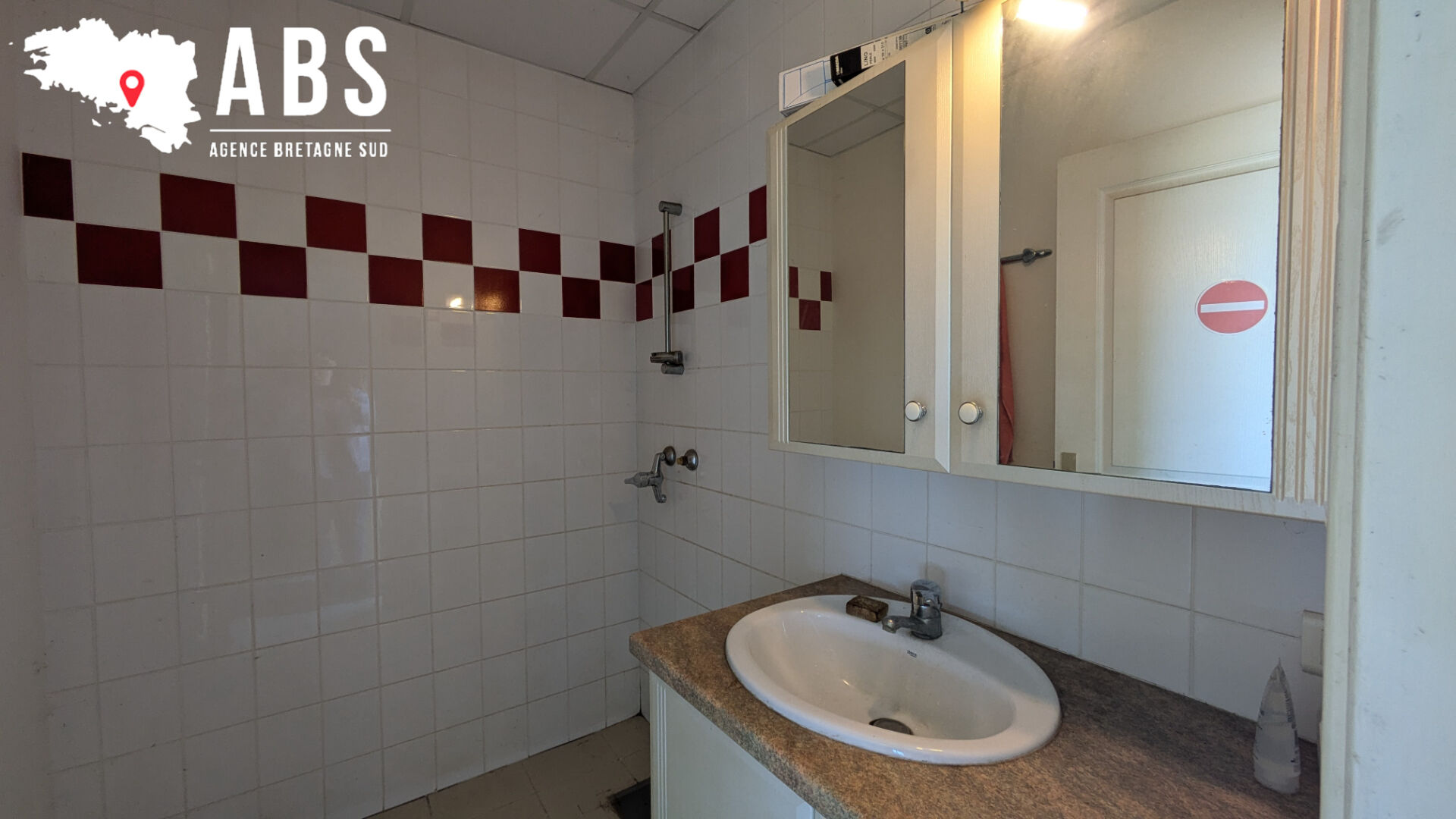 
Local commercial Nivillac 180 m2
