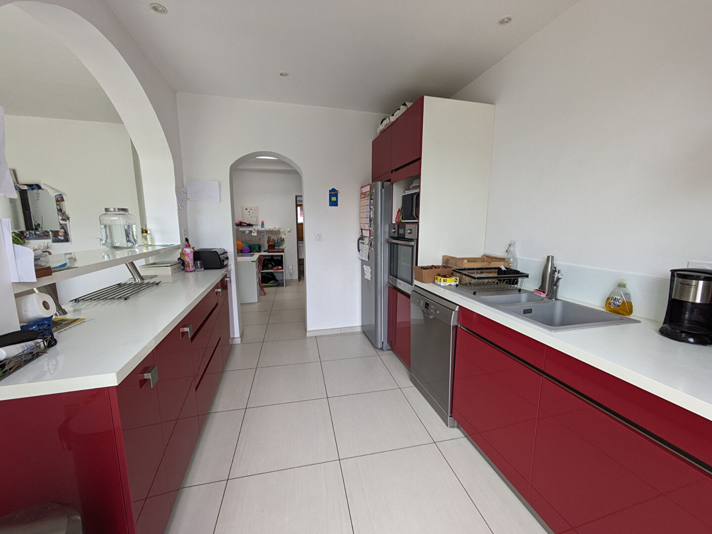 LA ROCHE BERNARD, MAISON DE VILLE AVEC BEAU JARDIN ET GARAGE EN SOUS-SOL - BRETAGNE SUD - 15 MIN DES PLAGES