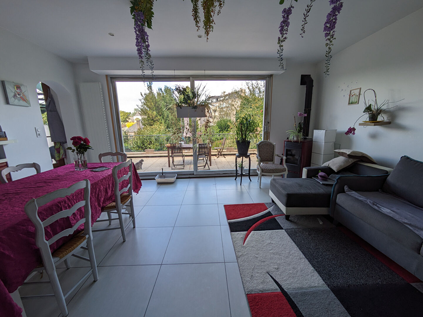 
LA ROCHE BERNARD, MAISON DE VILLE AVEC BEAU JARDIN ET GARAGE EN SOUS-SOL - BRETAGNE SUD - 15 MIN DES PLAGES
