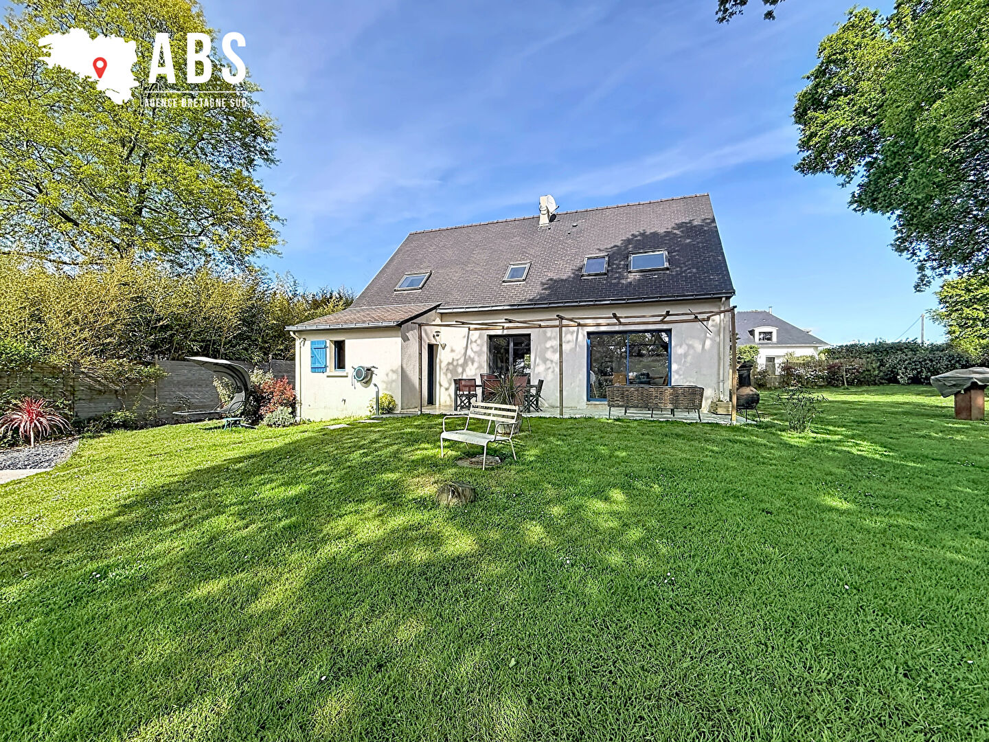 
Maison à FÉREL vue Vilaine et piscine chauffée

