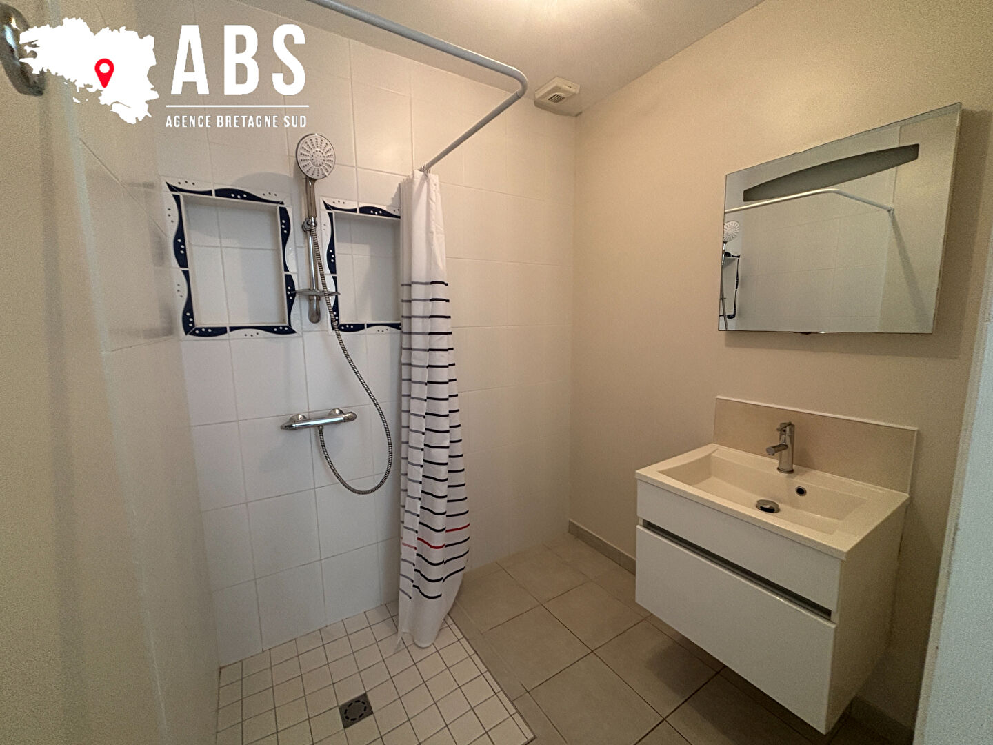 
Maison T5 de 98m² à ST-DOLAY
