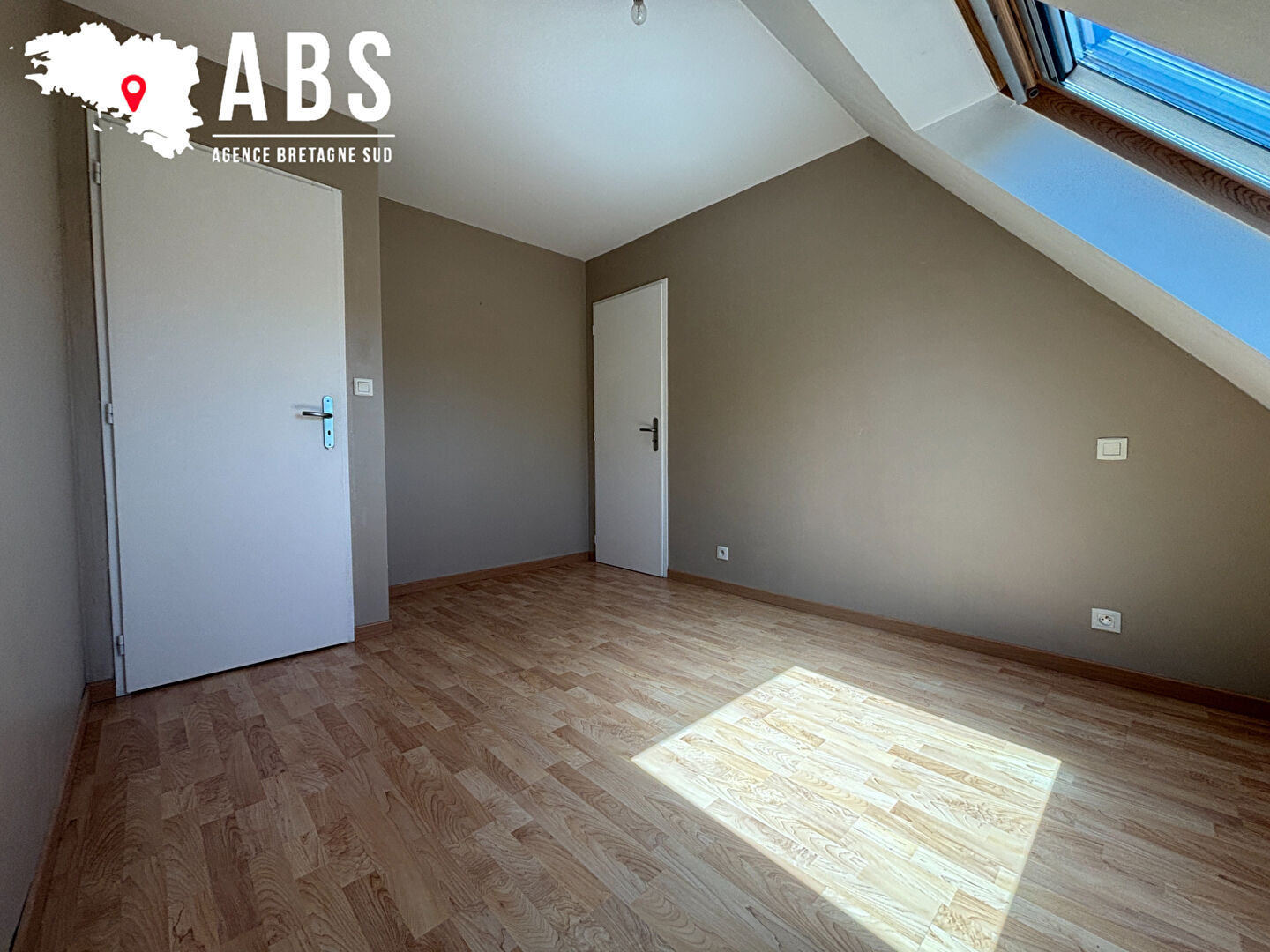 
Maison T5 de 98m² à ST-DOLAY
