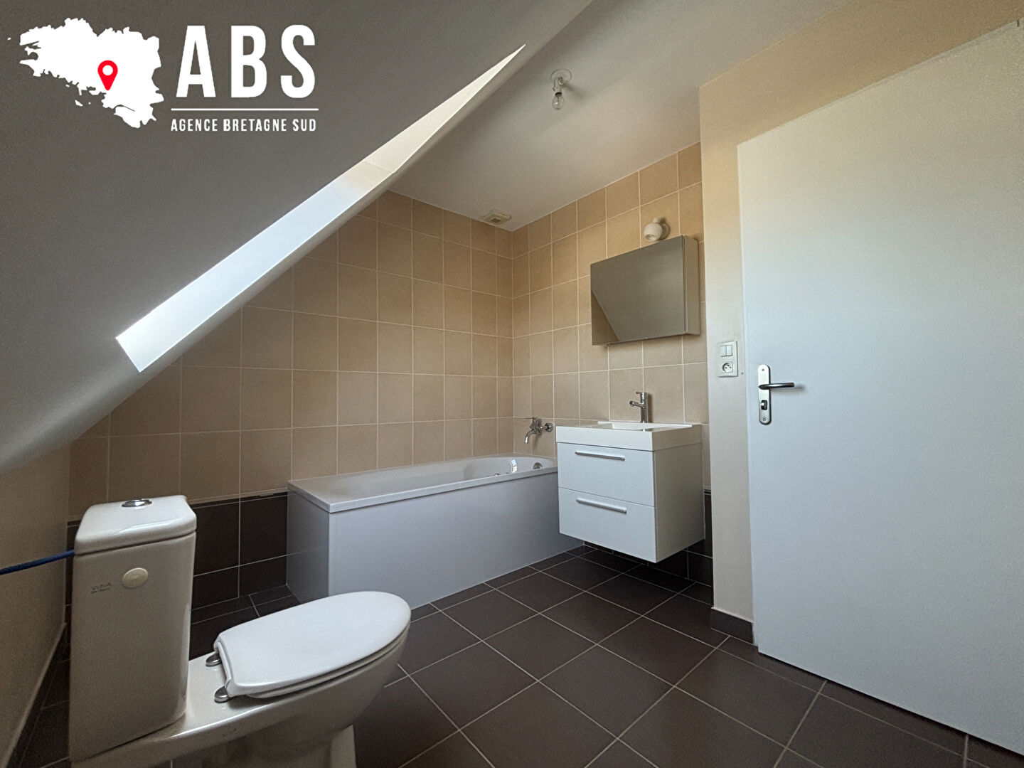 
Maison T5 de 98m² à ST-DOLAY
