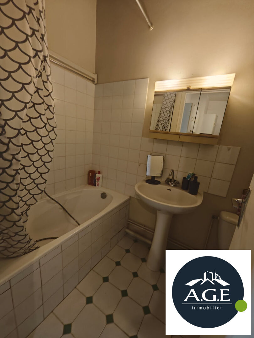 Photo APPARTEMENT CENTRE VILLE GALLARDON image 3/4