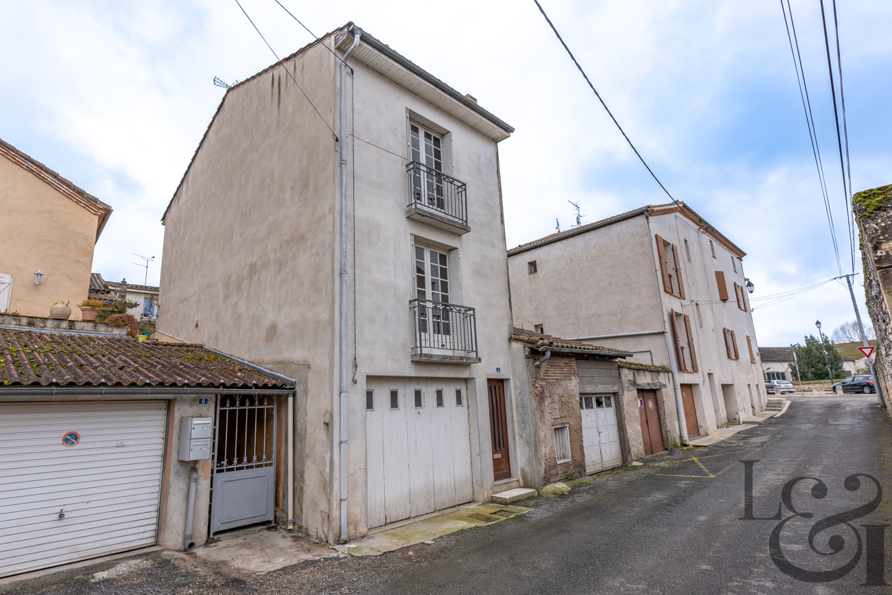 Maison de ville avec terrasse à Sainte-Livrade-sur-Lot