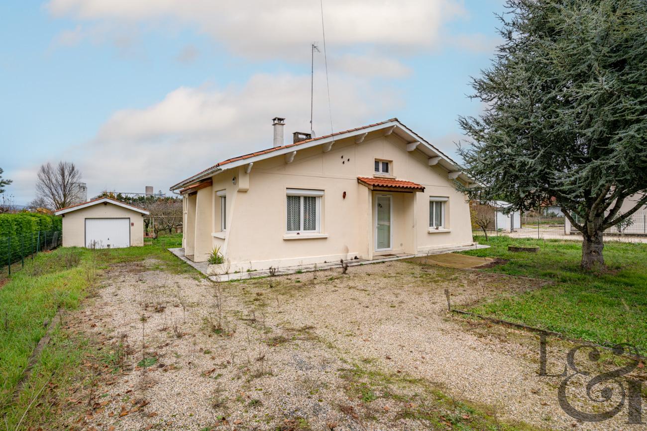 A vendre maison de plain-pied d'environ 71 m².