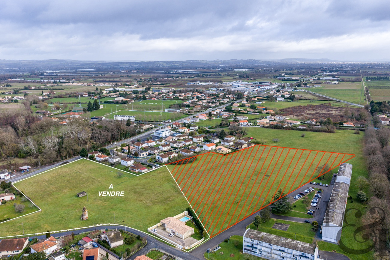 A vendre terrain à Sainte-Livrade-sur-Lot CERTIFICAT D'URBANISME FAVORABLE
