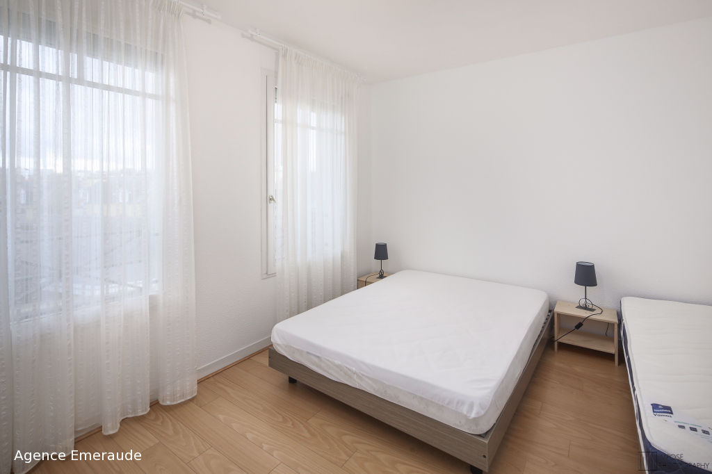 Photo LOCATION SAISONNIERE Hyper centre de Dinard Appartement 3 pièces  ascenseur balcon sud image 5/6