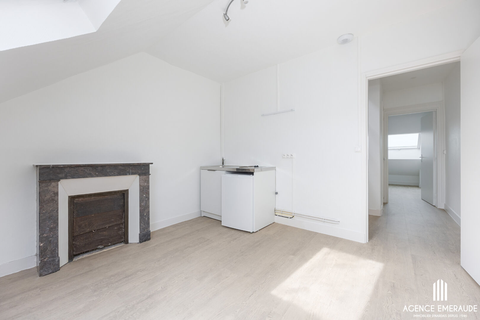 Photo Appartement DINARD hyper centre 2 pièces 31.50 m² dernier étage, parfait état, aperçu mer image 2/4