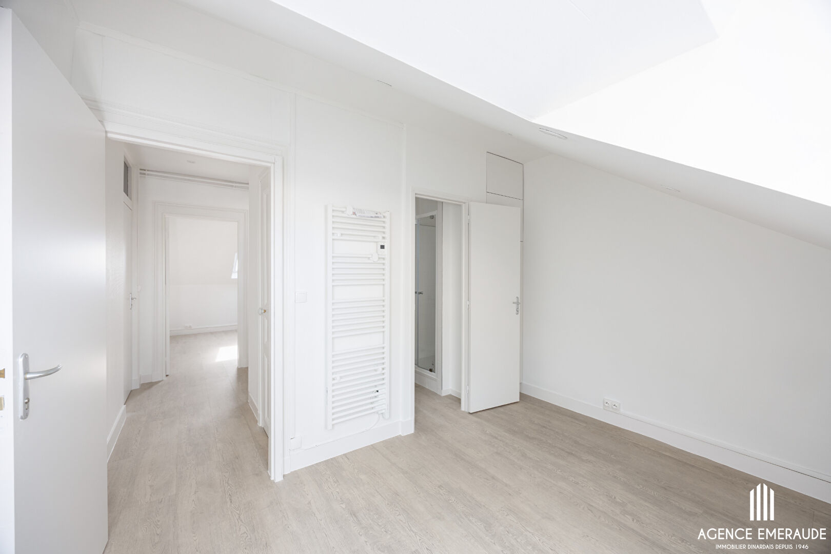 Photo Appartement DINARD hyper centre 2 pièces 31.50 m² dernier étage, parfait état, aperçu mer image 4/4